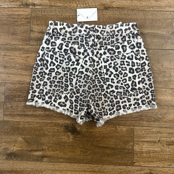 Good American Jeans Cut-Offs Snow Leopard Shorts 27, Leopard Shorts - Picture 4 of 11